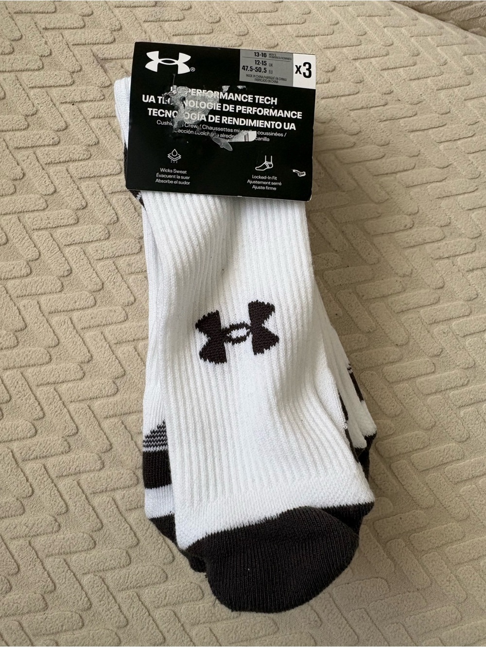Under Armour Men's White & Gray Performance Tech Crew Socks - 3 Pack New